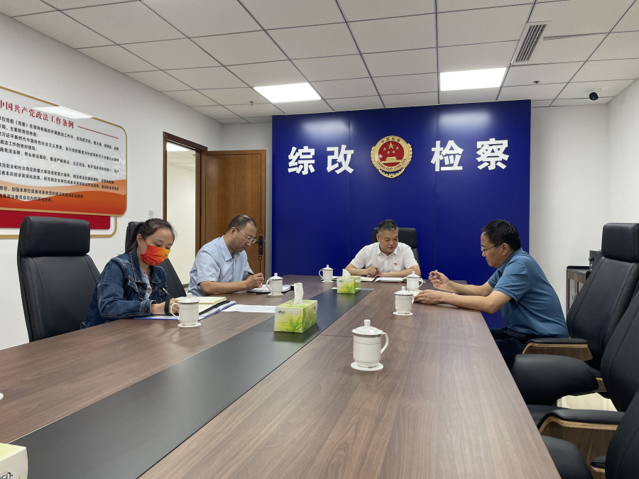 696895253.jpg 696895253.jpg