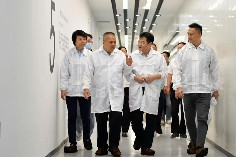 cea8d0a6018b49beda4b86901ee2472.jpg cea8d0a6018b49beda4b86901ee2472.jpg