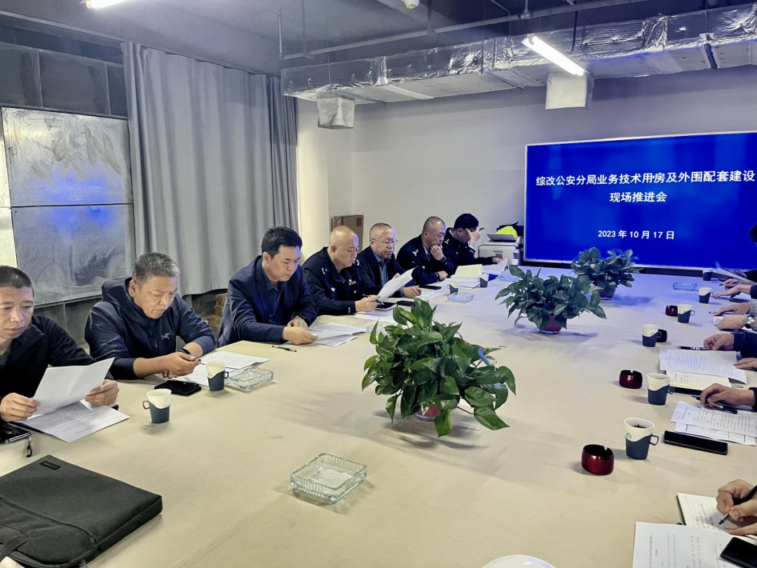 1697705940176054752.png 640.png